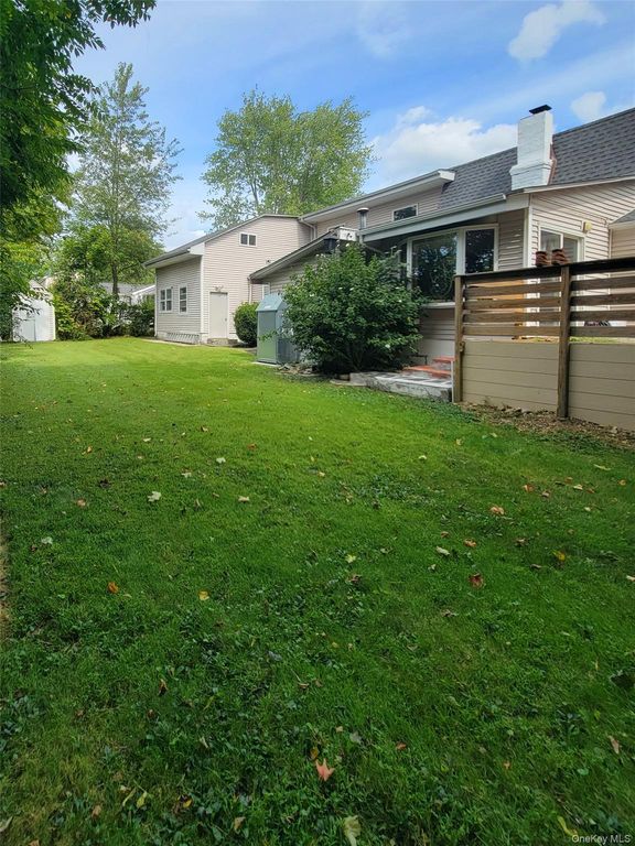 3255 Chelsey Street, Mohegan Lake, NY 10547 — photo 2