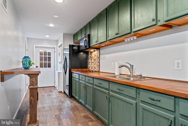 46 COLONIAL DR, Front Royal, VA 22630