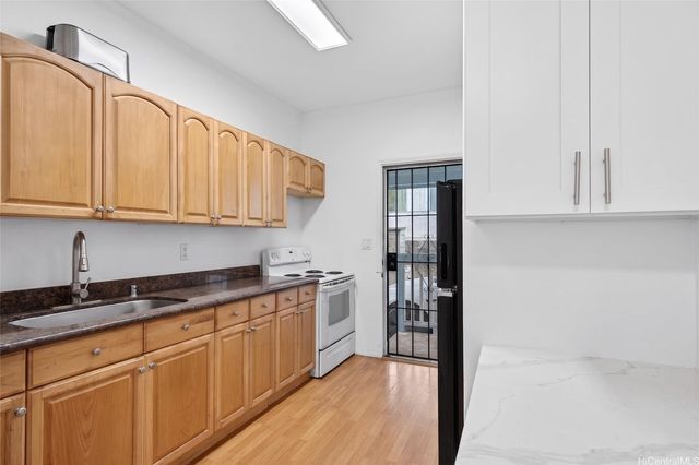 2802 Numana Road, Honolulu, HI 96819