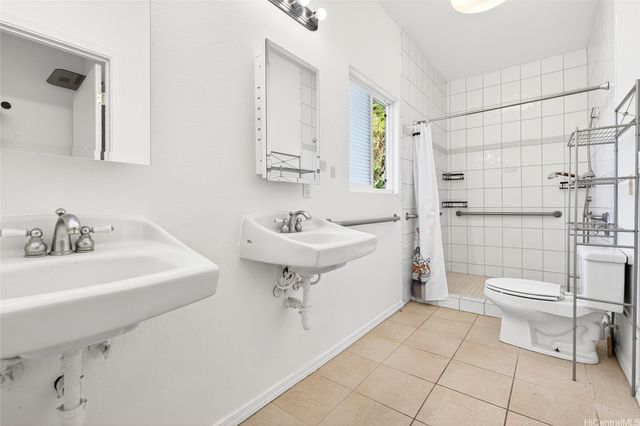2802 Numana Road, Honolulu, HI 96819