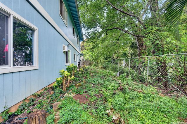 2802 Numana Road, Honolulu, HI 96819