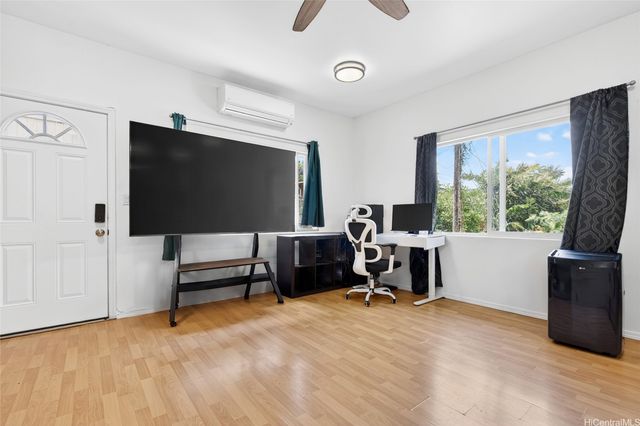 2802 Numana Road, Honolulu, HI 96819