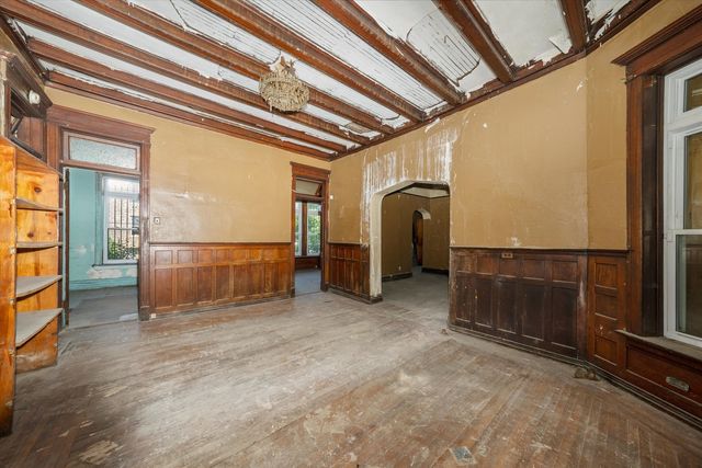 3301 W Douglas Boulevard, Chicago, IL 60623