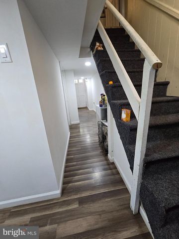300 SPRINGTON RD, Upper Darby, PA 19082