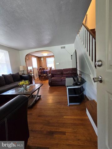 300 SPRINGTON RD, Upper Darby, PA 19082