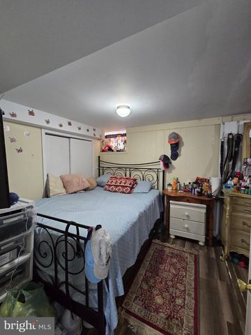 300 SPRINGTON RD, Upper Darby, PA 19082