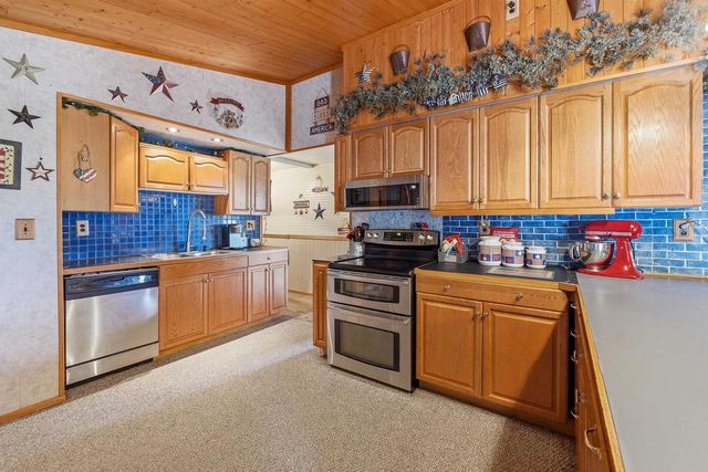 N1531 County B Road, Coloma, WI 54930