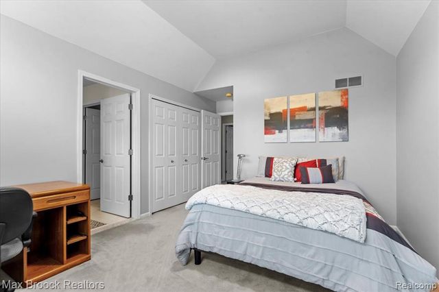 30065 Cheviot Hills Drive, Franklin, MI 48025