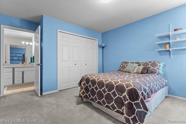 30065 Cheviot Hills Drive, Franklin, MI 48025