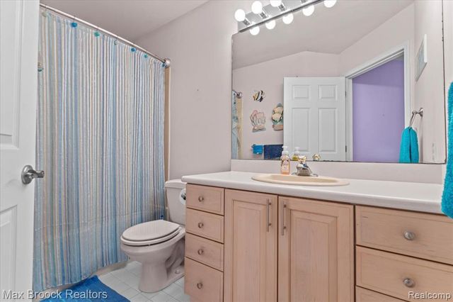 30065 Cheviot Hills Drive, Franklin, MI 48025