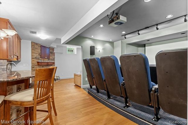 30065 Cheviot Hills Drive, Franklin, MI 48025
