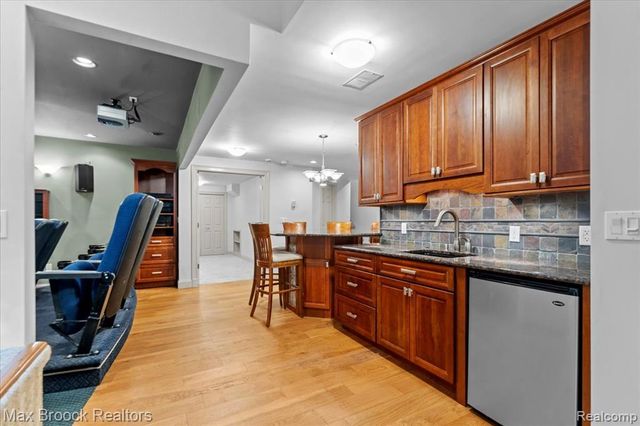 30065 Cheviot Hills Drive, Franklin, MI 48025