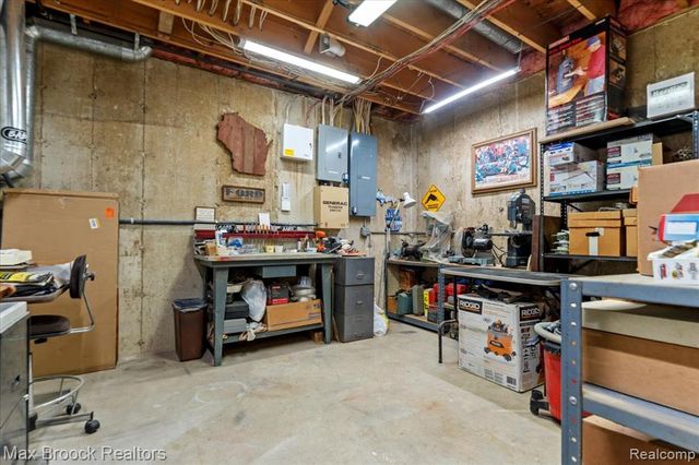 30065 Cheviot Hills Drive, Franklin, MI 48025