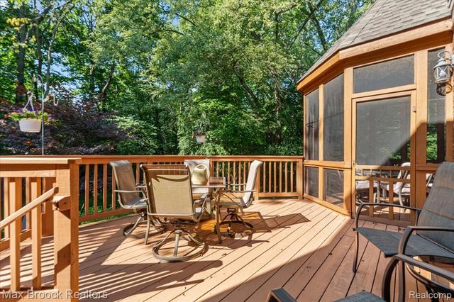 30065 Cheviot Hills Drive, Franklin, MI 48025