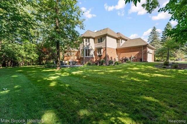 30065 Cheviot Hills Drive, Franklin, MI 48025