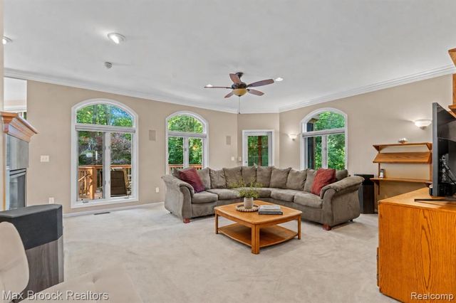 30065 Cheviot Hills Drive, Franklin, MI 48025