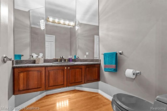 30065 Cheviot Hills Drive, Franklin, MI 48025