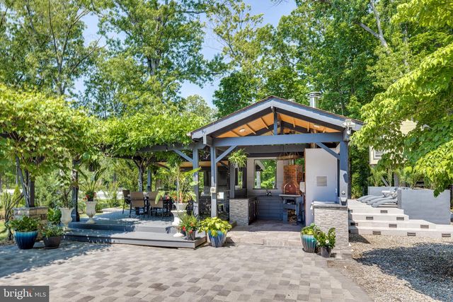 25 WOODSIDE LN, Cinnaminson, NJ 08077