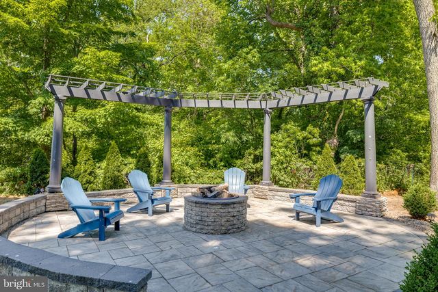 25 WOODSIDE LN, Cinnaminson, NJ 08077