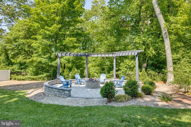25 WOODSIDE LN, Cinnaminson, NJ 08077