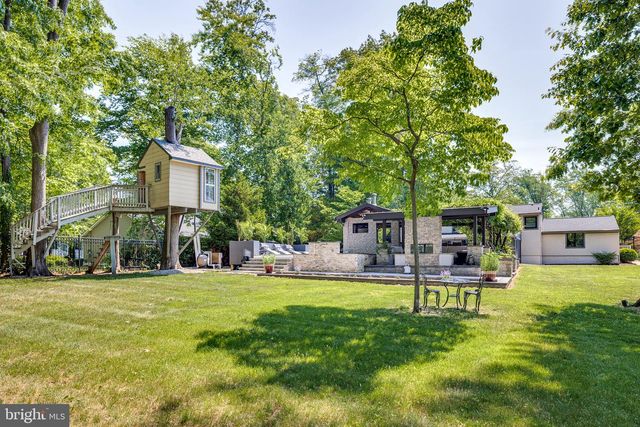 25 WOODSIDE LN, Cinnaminson, NJ 08077