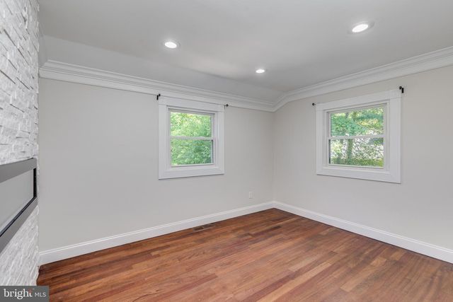 25 WOODSIDE LN, Cinnaminson, NJ 08077