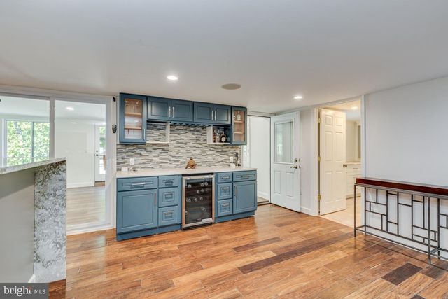 25 WOODSIDE LN, Cinnaminson, NJ 08077