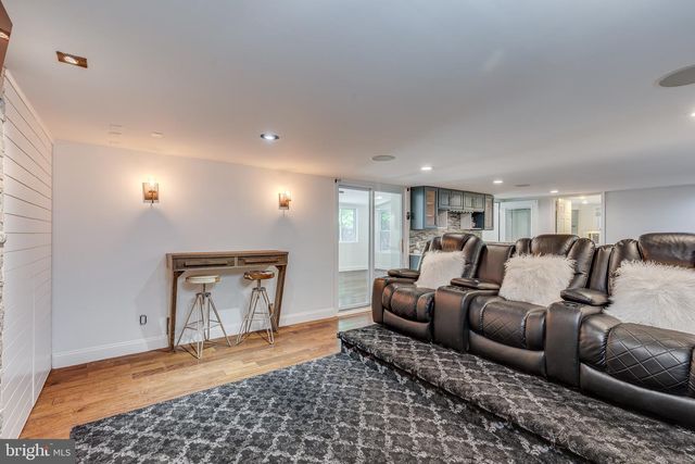 25 WOODSIDE LN, Cinnaminson, NJ 08077