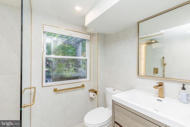 25 WOODSIDE LN, Cinnaminson, NJ 08077