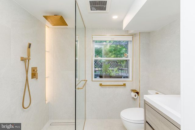 25 WOODSIDE LN, Cinnaminson, NJ 08077
