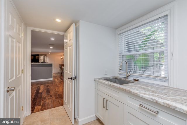 25 WOODSIDE LN, Cinnaminson, NJ 08077
