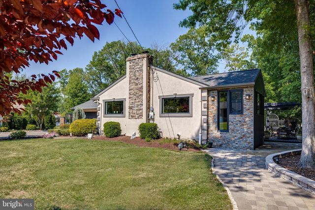25 WOODSIDE LN, Cinnaminson, NJ 08077