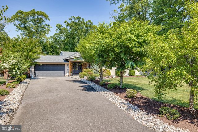 25 WOODSIDE LN, Cinnaminson, NJ 08077