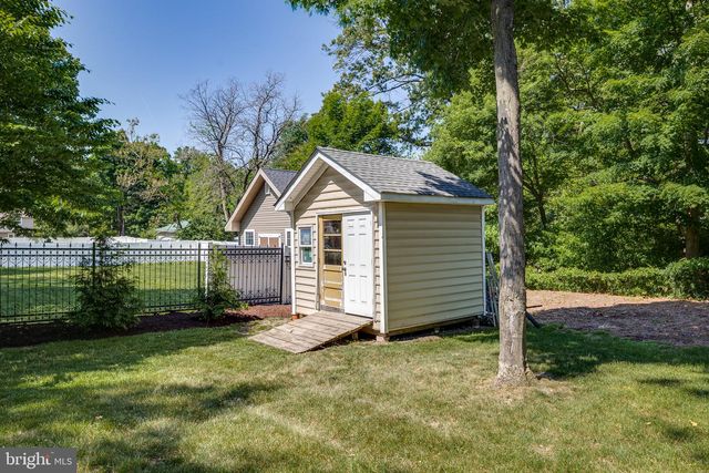 25 WOODSIDE LN, Cinnaminson, NJ 08077