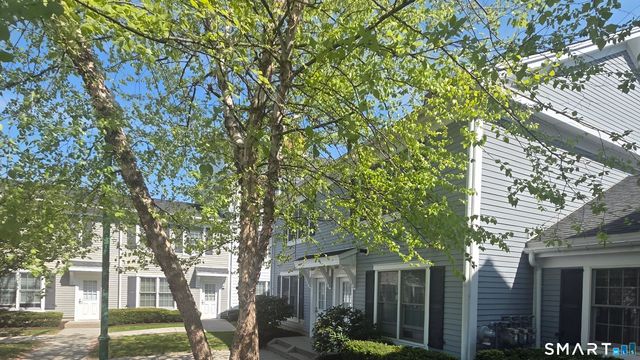 14 Fairgate Drive, Stamford, CT 06902