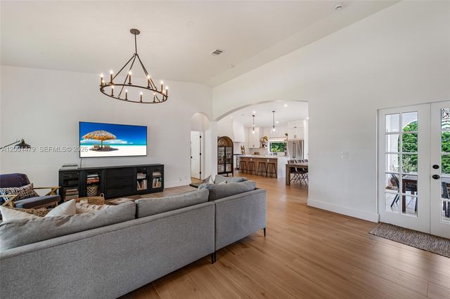 11431 NW 27th St, Plantation, FL 33323