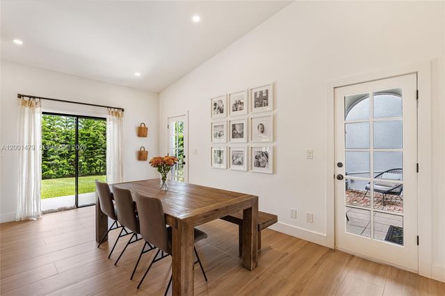 11431 NW 27th St, Plantation, FL 33323