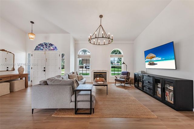 11431 NW 27th St, Plantation, FL 33323