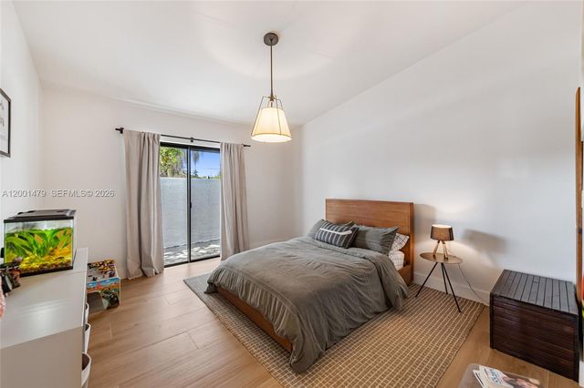 11431 NW 27th St, Plantation, FL 33323