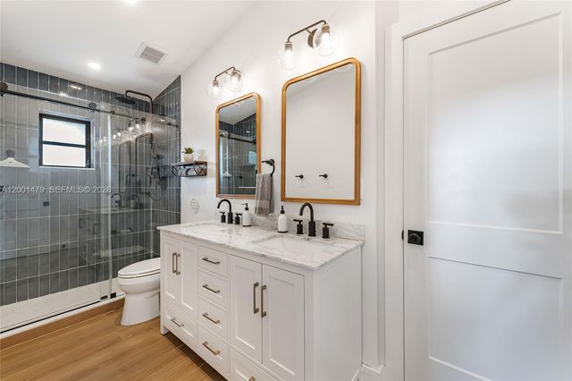 11431 NW 27th St, Plantation, FL 33323