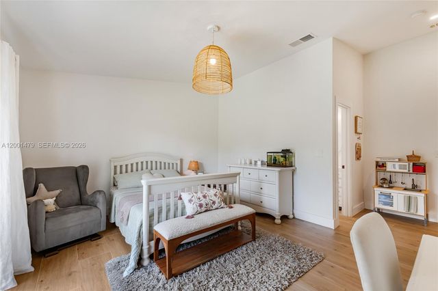 11431 NW 27th St, Plantation, FL 33323