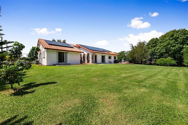 11431 NW 27th St, Plantation, FL 33323