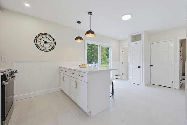 30 Barrett Ave, Worcester, MA 01605