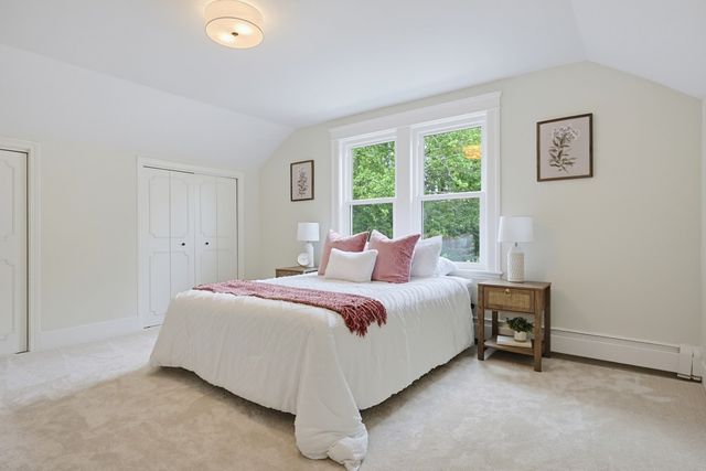 30 Barrett Ave, Worcester, MA 01605