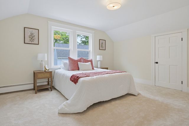 30 Barrett Ave, Worcester, MA 01605