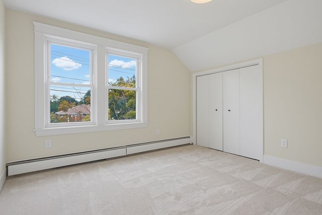 30 Barrett Ave, Worcester, MA 01605