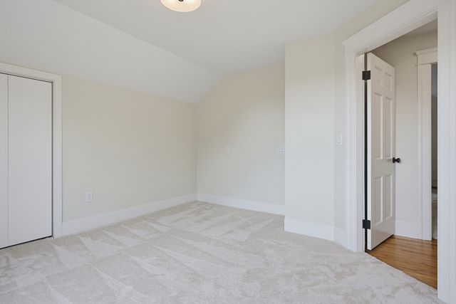 30 Barrett Ave, Worcester, MA 01605