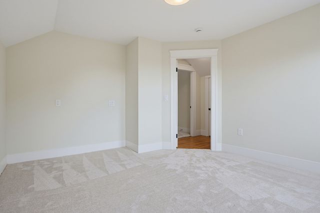 30 Barrett Ave, Worcester, MA 01605