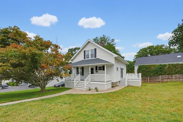 30 Barrett Ave, Worcester, MA 01605