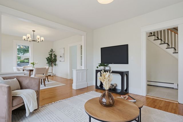 30 Barrett Ave, Worcester, MA 01605